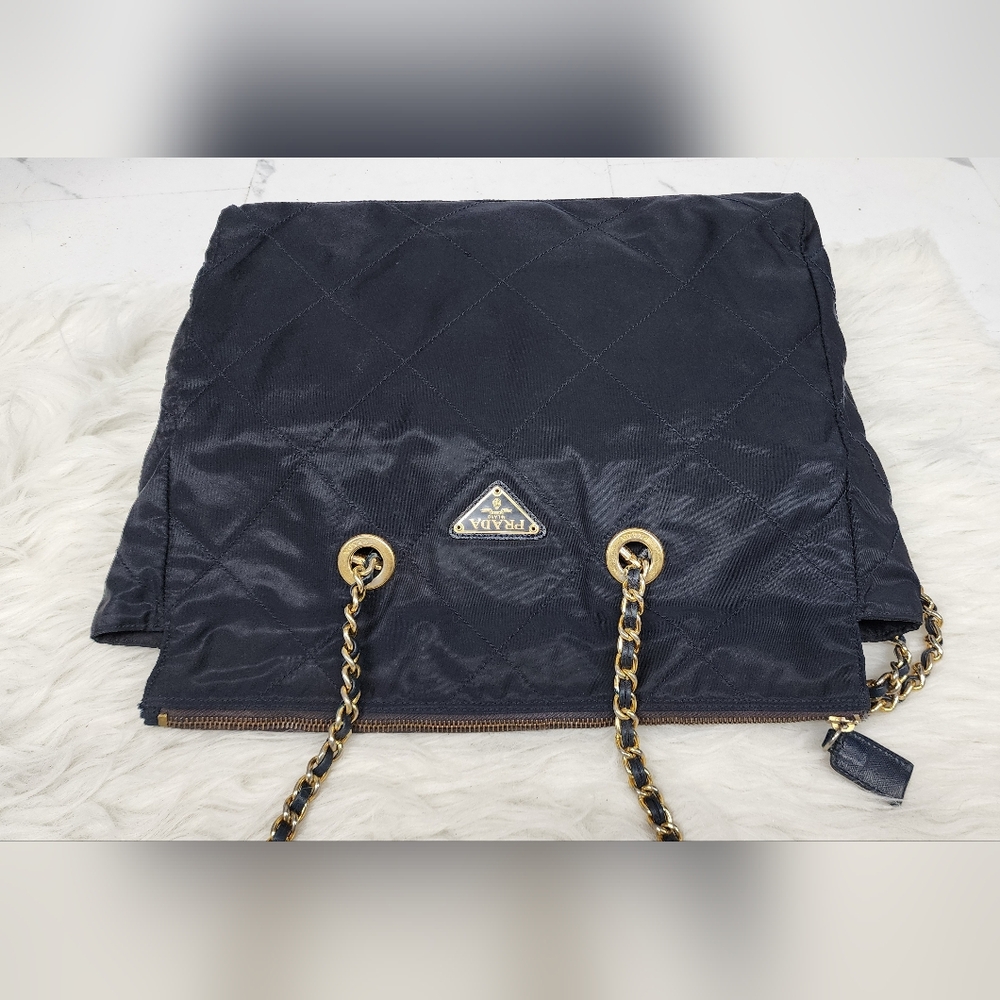 Auth Navy Bleu  Quilted Shoulder Bag with Gold Hardware - Picture 12 of 14